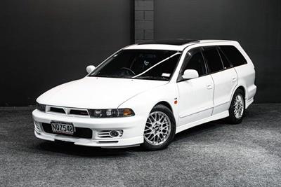 1996 Mitsubishi Legnum - Thumbnail