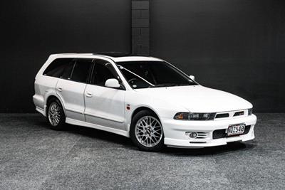 1996 Mitsubishi Legnum - Thumbnail