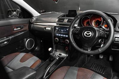 2004 Mazda Axela - Thumbnail