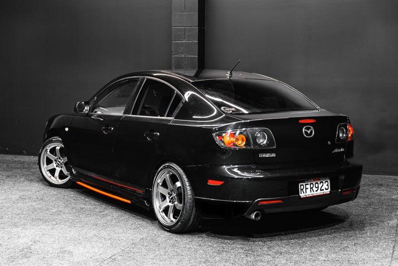 2004 Mazda Axela
