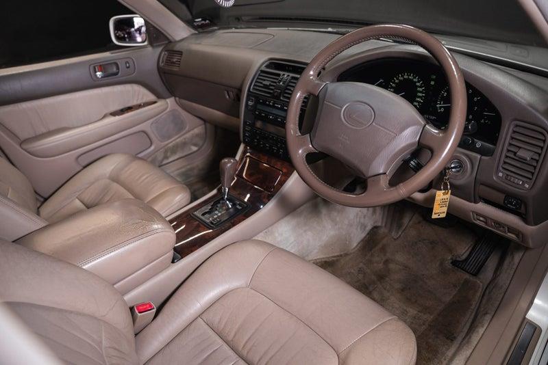 1995 Lexus LS 400