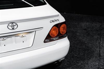 2005 Toyota Crown - Thumbnail