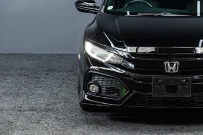 2018 Honda Civic - Thumbnail