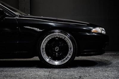 1992 Nissan Skyline - Thumbnail