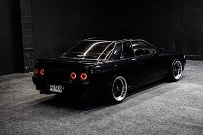 1992 Nissan Skyline - Thumbnail
