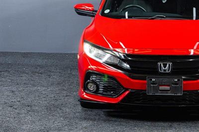 2018 Honda Civic - Thumbnail