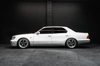 1999 Toyota Celsior - Thumbnail