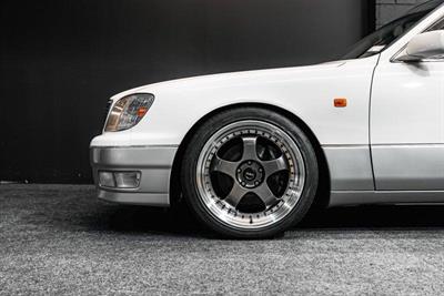 1999 Toyota Celsior - Thumbnail