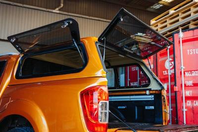 2016 Nissan Navara - Thumbnail