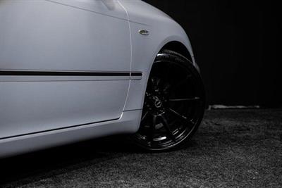 2004 Toyota Crown - Thumbnail