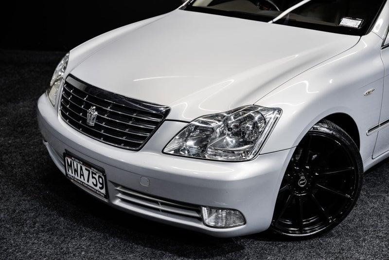 2004 Toyota Crown