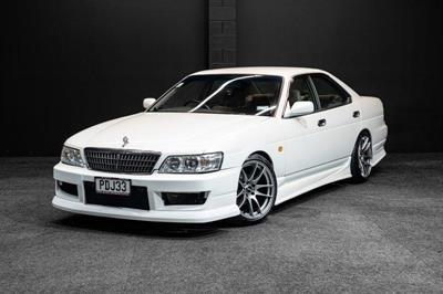 2001 Nissan Laurel - Thumbnail