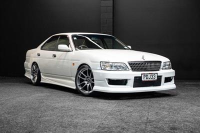2001 Nissan Laurel - Thumbnail