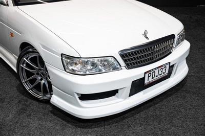 2001 Nissan Laurel - Thumbnail