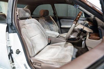 2001 Nissan Laurel - Thumbnail