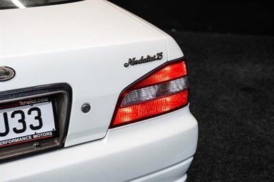 2001 Nissan Laurel - Thumbnail