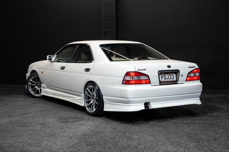 2001 Nissan Laurel