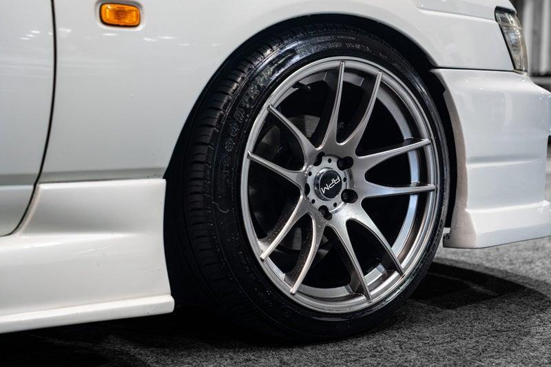 2001 Nissan Laurel