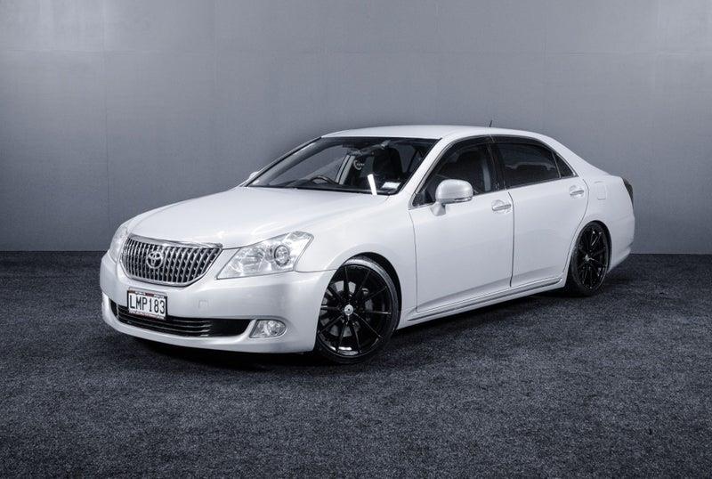 2009 Toyota Crown