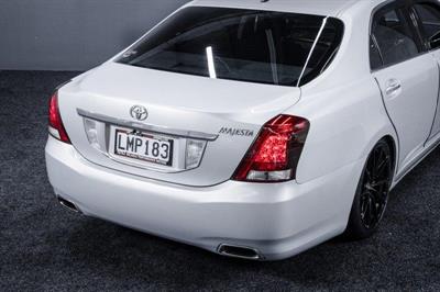 2009 Toyota Crown - Thumbnail