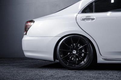 2009 Toyota Crown - Thumbnail
