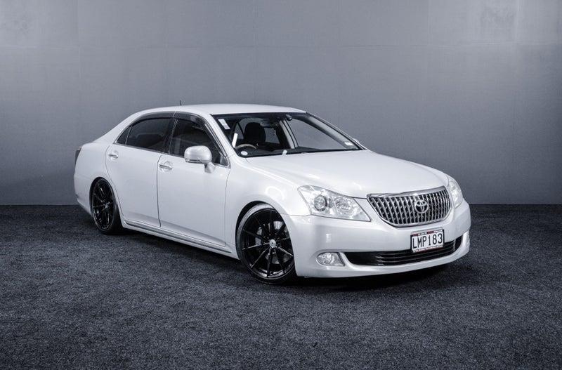 2009 Toyota Crown