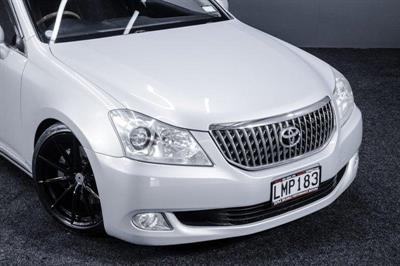 2009 Toyota Crown - Thumbnail