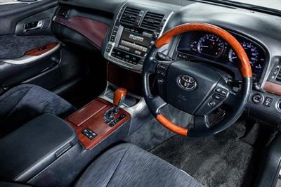 2009 Toyota Crown - Thumbnail