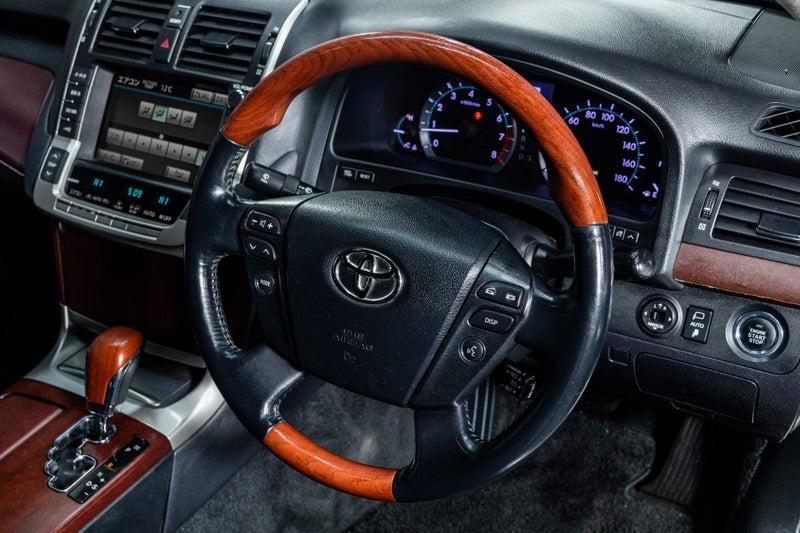 2009 Toyota Crown