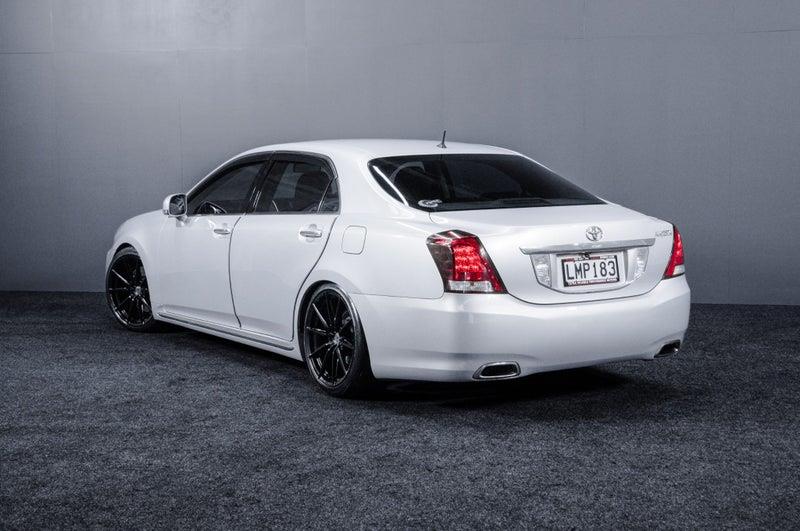 2009 Toyota Crown