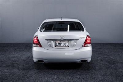 2009 Toyota Crown - Thumbnail