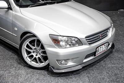 1999 Toyota Altezza - Thumbnail