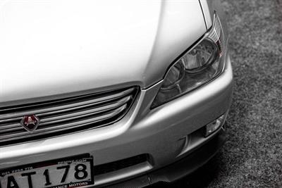 1999 Toyota Altezza - Thumbnail