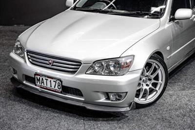 1999 Toyota Altezza - Thumbnail