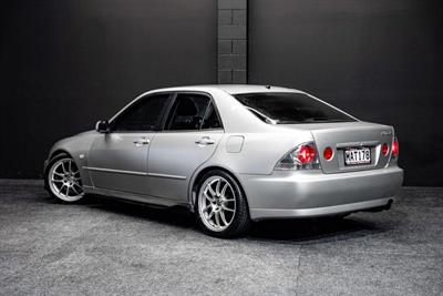 1999 Toyota Altezza - Thumbnail