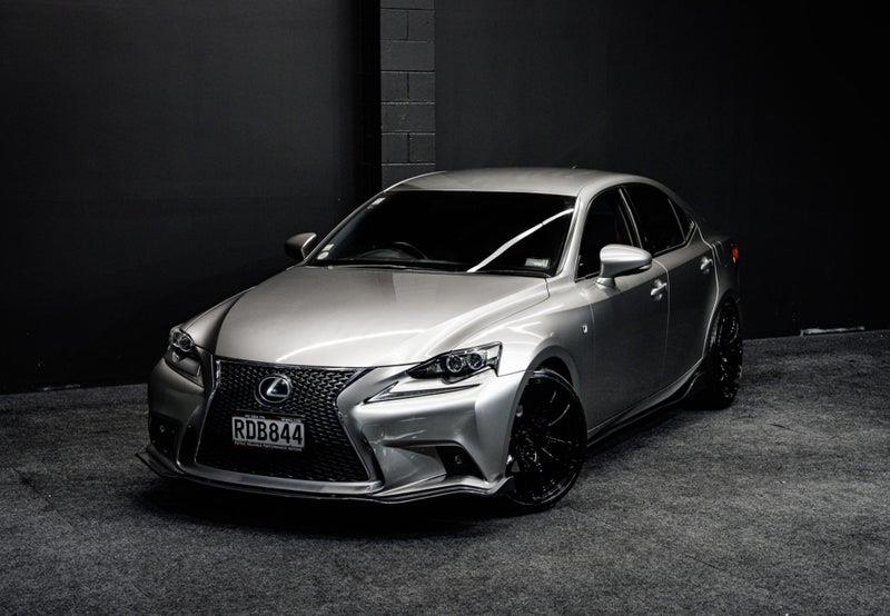2013 Lexus IS 300h