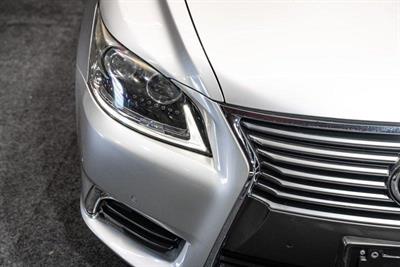 2013 Lexus LS 460 - Thumbnail