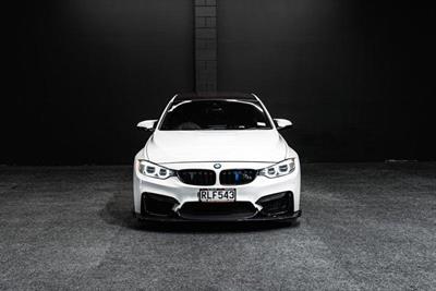 2017 BMW 3 Series - Thumbnail
