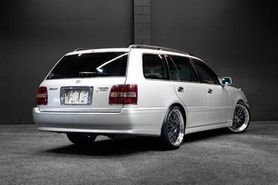 2003 Toyota Crown - Thumbnail