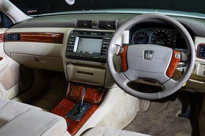 2003 Toyota Crown - Thumbnail