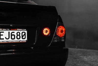 1999 Toyota Altezza - Thumbnail