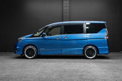 2018 Nissan Serena - Thumbnail