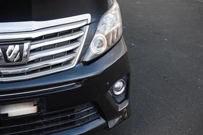 2012 Toyota Alphard - Thumbnail