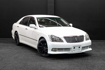 2005 Toyota Crown - Thumbnail