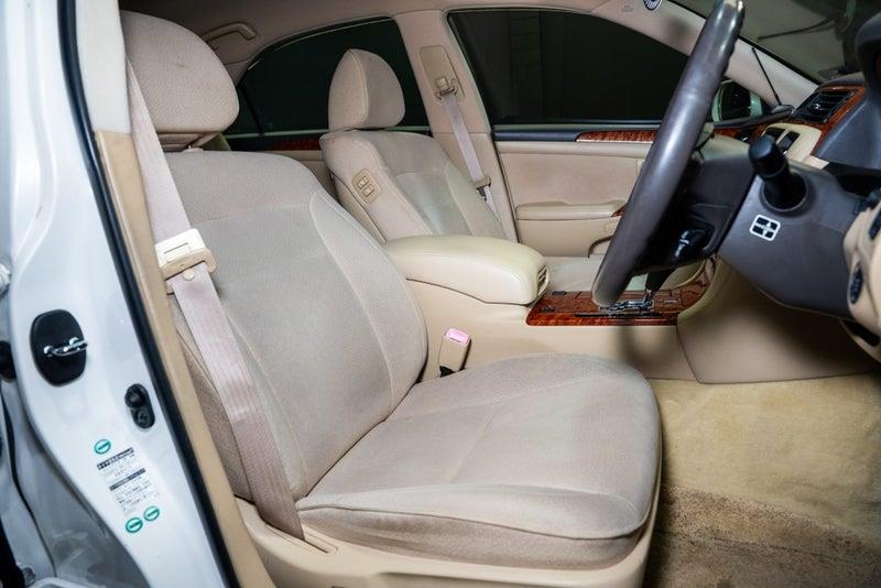 2005 Toyota Crown