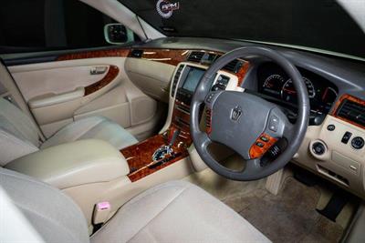 2005 Toyota Crown - Thumbnail