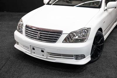 2005 Toyota Crown - Thumbnail