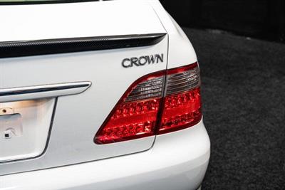 2005 Toyota Crown - Thumbnail