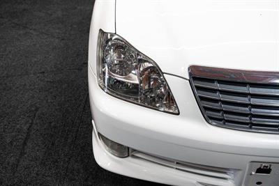 2005 Toyota Crown - Thumbnail