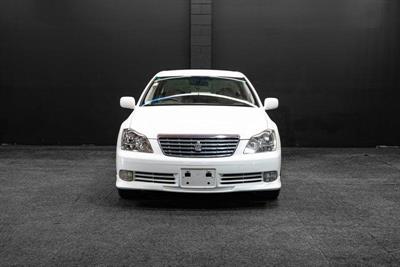 2005 Toyota Crown - Thumbnail